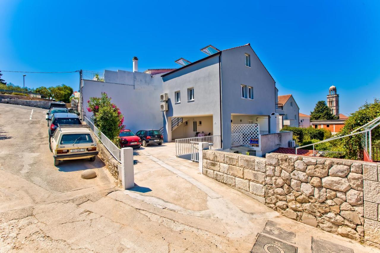 Apartments Hruban Hvar Town Exterior photo